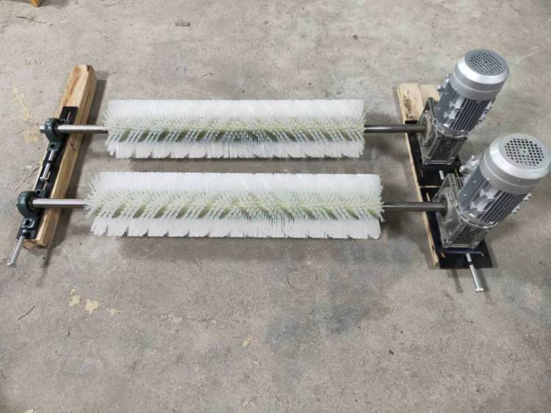 电动滚刷清扫器