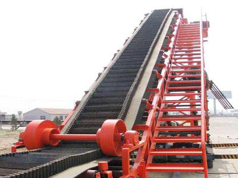 DJII大倾角挡边带式输送机